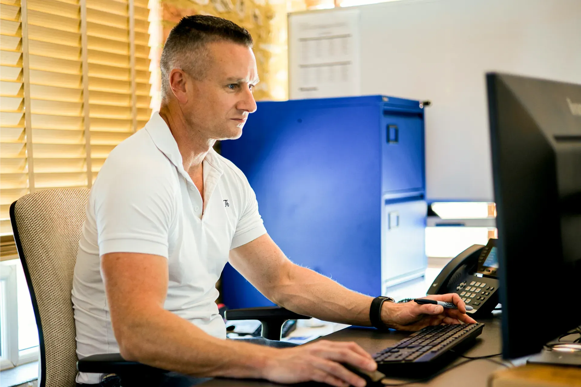 Hosted VoIP vs On-Premise Systems: Which Is Right for Your Business?